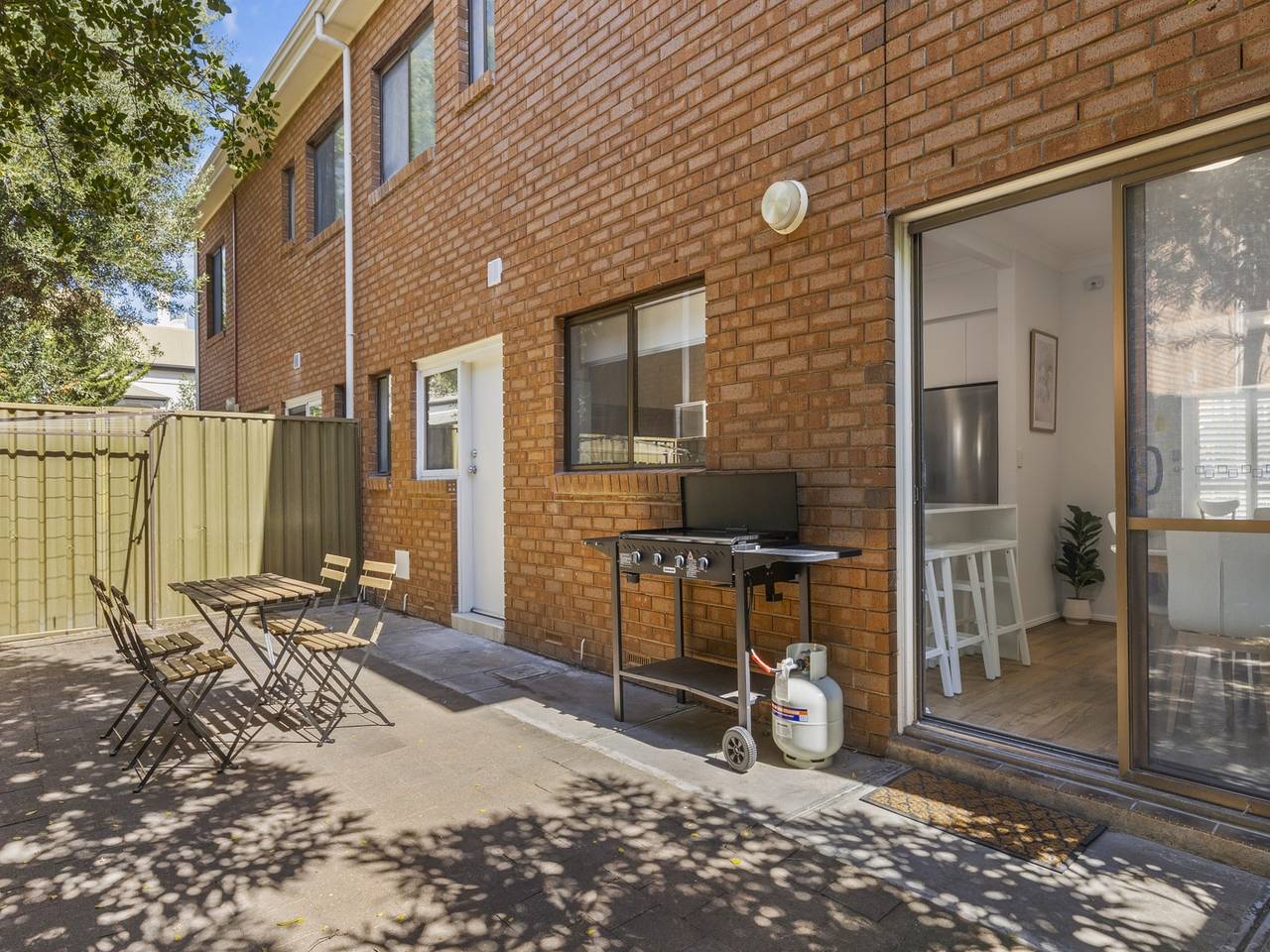 Apartamento entero, Casa costera de 3 dormitorios con barbacoa y patio privado in Adelaida (Australia), Australia Meridional