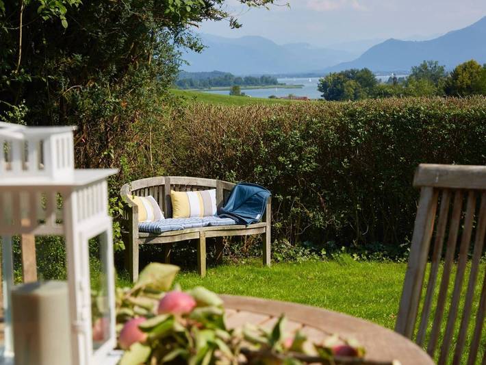 Ferienhaus für 8 Personen, mit Terrasse und Seeblick sowie Garten in Rimsting
