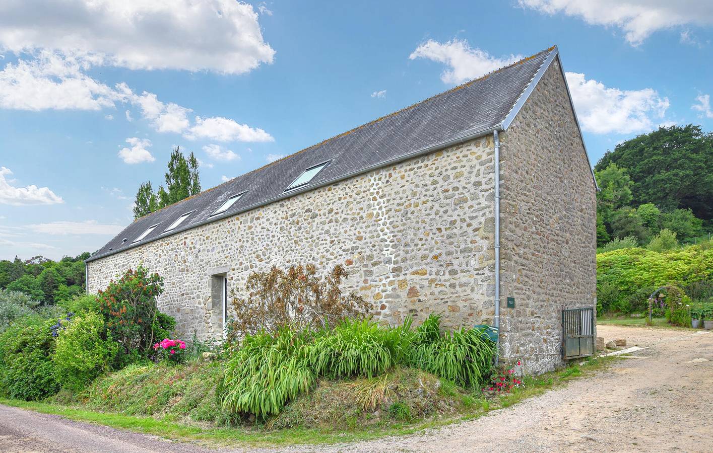 Glamping for 4 People in La Pernelle, Manche