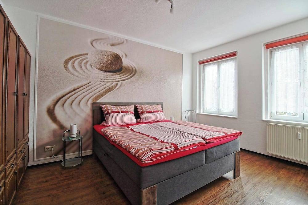 Ganze Wohnung, Ruhige Oase mit großer Dachterrasse & Privatparkplatz – Perfekt für 2 Personen in Görlitz, Oberlausitz-Niederschlesien