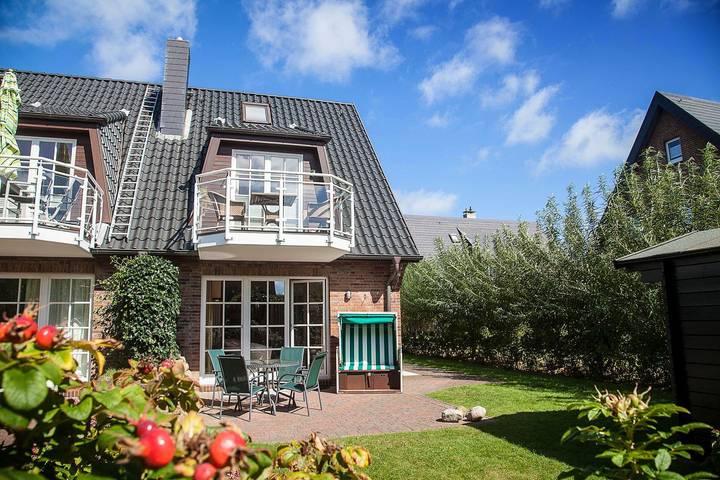 Ferienwohnung für 4 Personen, mit Terrasse und Garten in Wenningstedt
