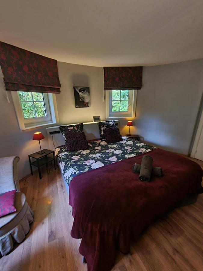 Deluxe Double Room with Shower in Céroux-Mousty, Ottignies-Louvain-la-Neuve