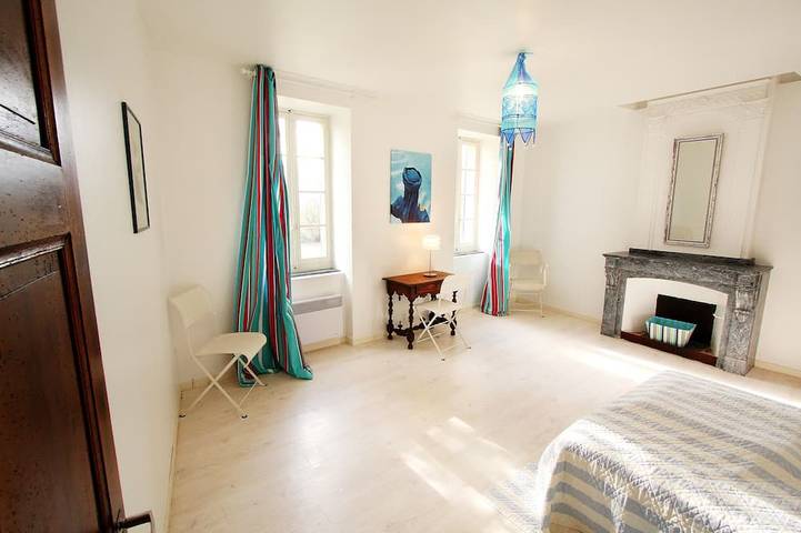 Gîte pour 10 personnes, avec piscine et jardin, animaux acceptés à Aragon - 2