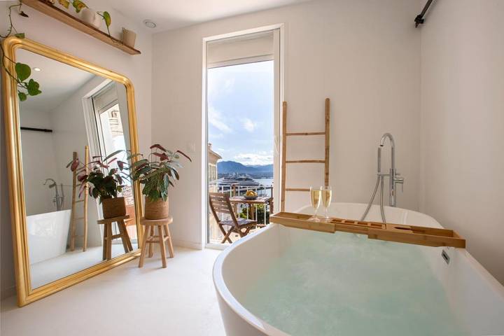 Appartement de vacances pour 2 personnes, avec sauna ainsi que vue et terrasse, animaux acceptés