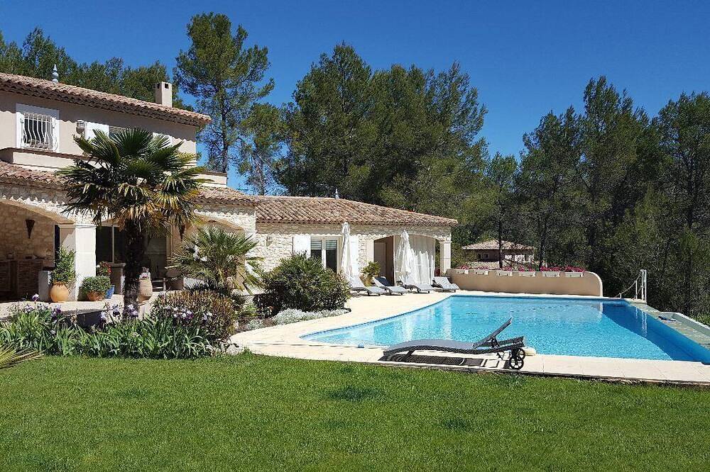 Geheel appartement, 2 apartments in a beautiful, quiet property between vineyards and the sea. Large swimming pool in Les Arcs-sur-Argens, Draguignan en omgeving