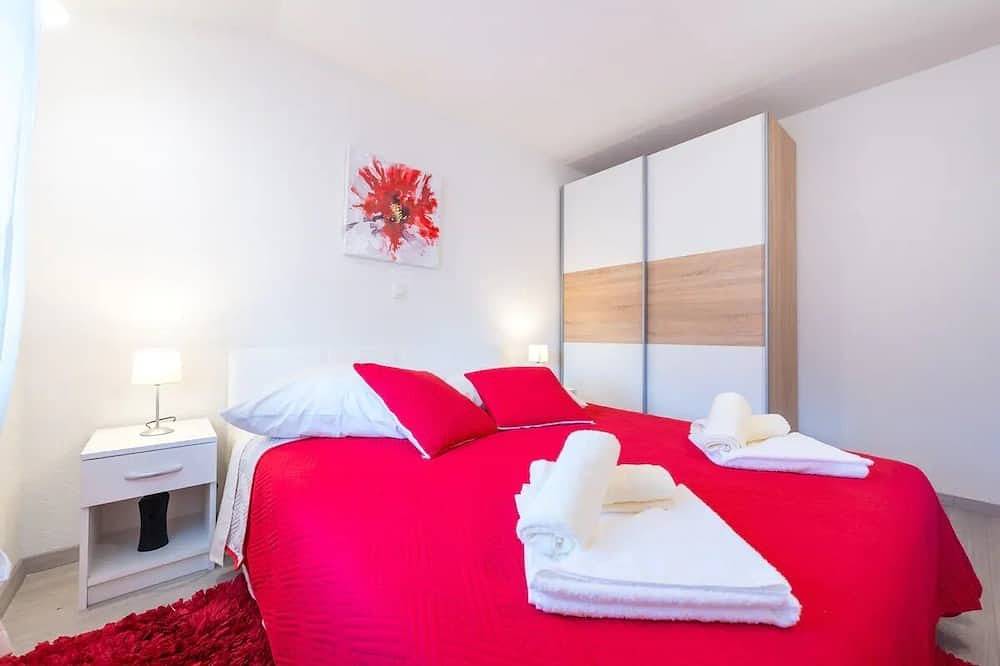 Tranquility and Nature in 4 bedroom w/ Sea view - 300m from the sea in Mokosica, Dubrovnik-Neretva