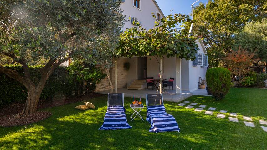 Villa für 2 Personen, mit Garten und Terrasse in Rovinj - 3