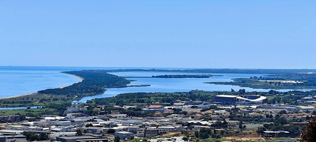 Villa pour 4 personnes, avec terrasse ainsi que vue et jardin à Bastia