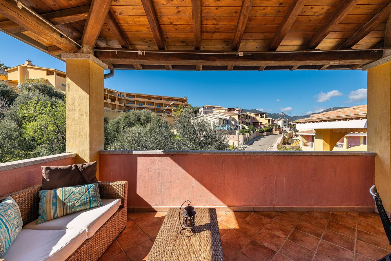 Appartamento intero, Affascinante appartamento rurale "Trivano Panoramico Villasimius" con Wi-Fi e balcone in Crabonaxa/Villasimius, Villasimius