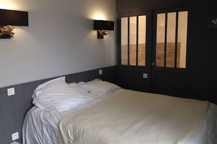 Location de vacances pour 10 personnes, avec jardin dans Plage des Gollandieres (Le Bois-Plage-en-Re) - 2