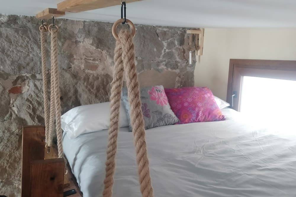 Apartamento entero, Acojedor apartamento en antigua colonia textil del bergueda in Gironella, Provincia de Barcelona