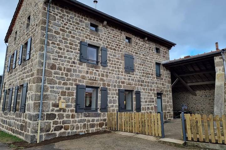Gîte pour 10 personnes, avec Terrasse et Jardin