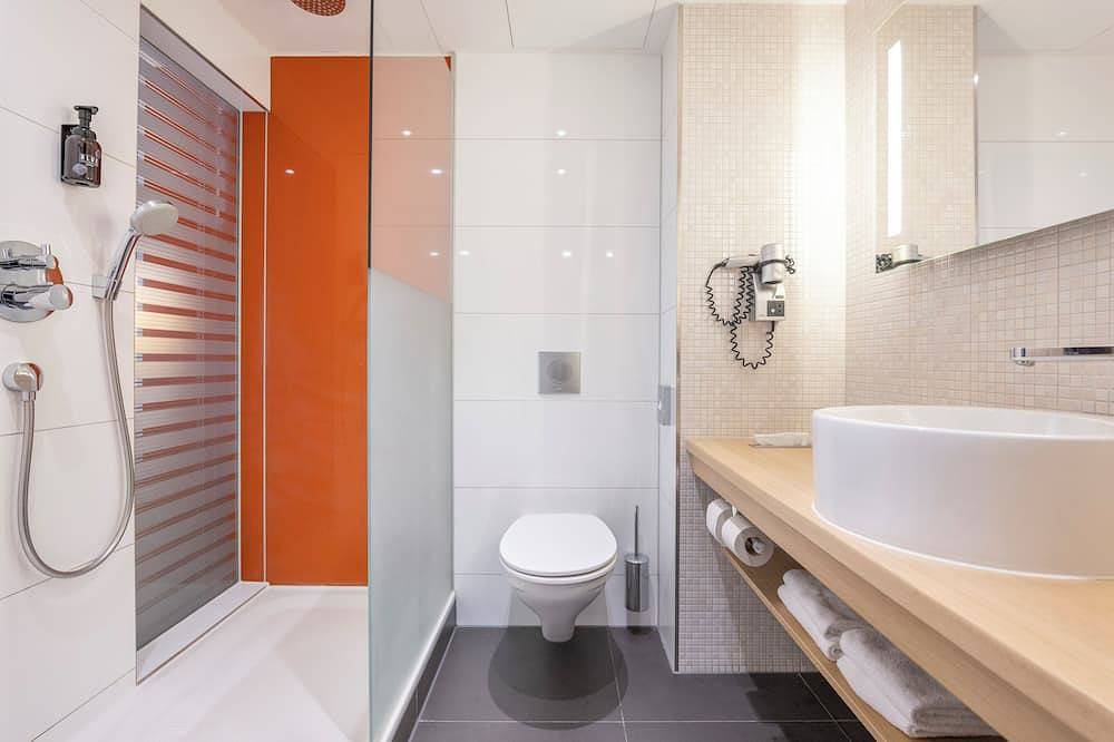 A Place You'll Surely Enjoy! 2 Relaxing Units, Indoor Pool, Free Breakfast! in Nieuwegein, Bestuur Regio Utrecht