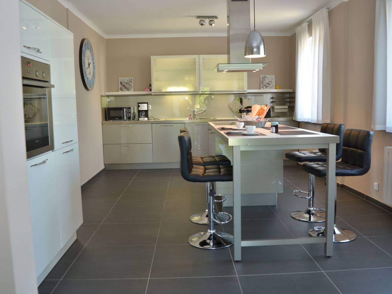 Ganze Wohnung, Mit Terrasse und Parkplatz in Preußisch Oldendorf, Wiehengebirge