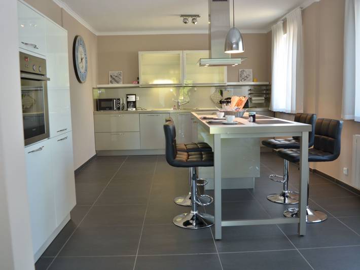 Ganze Wohnung, Mit Terrasse und Parkplatz in Preußisch Oldendorf, Wiehengebirge