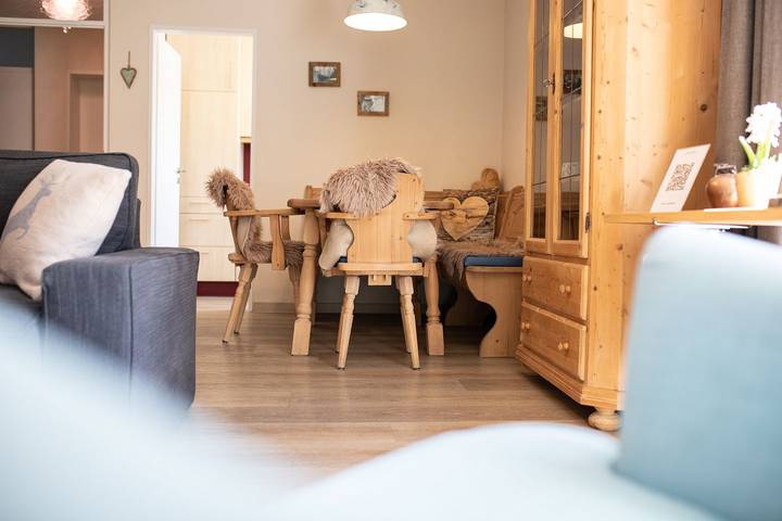 Ferienwohnung für 4 Personen, mit Balkon und Ausblick an der Zugspitzland - 2
