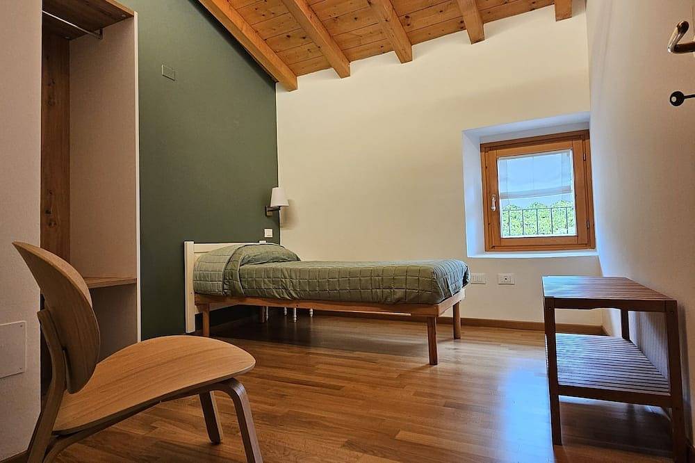 Ganze Wohnung, Weloming refuge welcoming refuge a few km from Lake Garda in Caprino Veronese, Gardasee-Berge