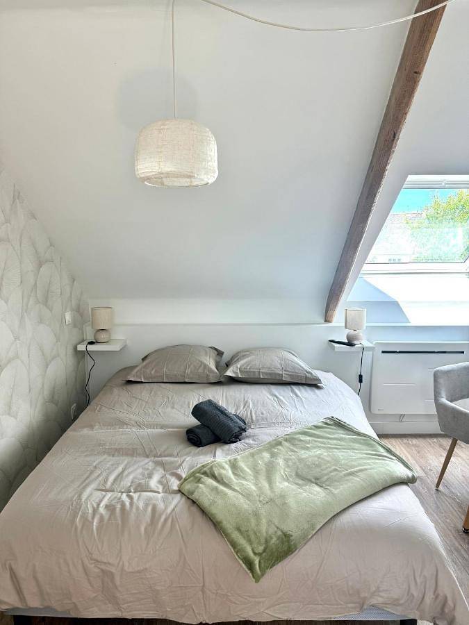 Gîte pour 2 personnes, avec vue et terrasse, animaux acceptés à Châteauneuf-du-Faou - 2