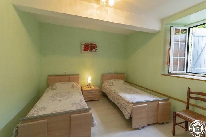 Gîte pour 4 personnes, avec jardin, animaux acceptés à Arcizans-Dessus - 4