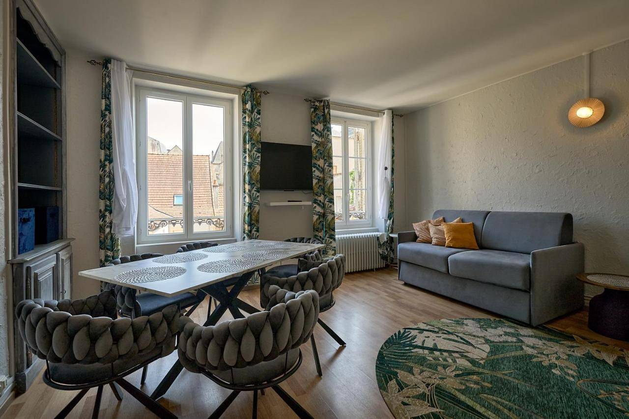 Appartement entier, Appartement spacieux et parking in Nevers, Nièvre