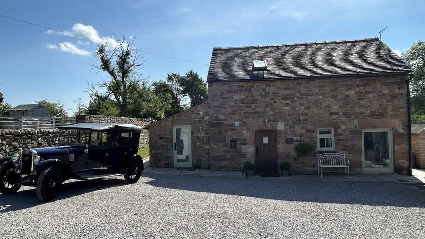 Rental for 4 people, with garden and terrace, child-friendly in Staffordshire Moorlands