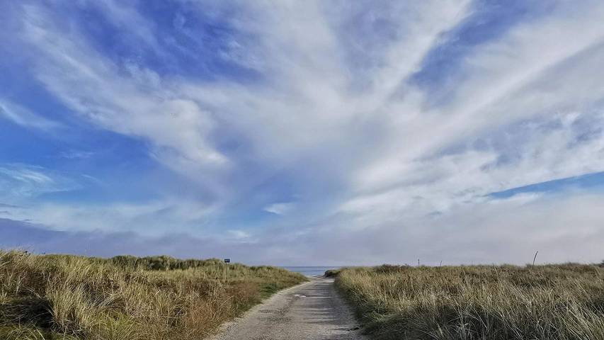 Ferienhaus für 9 Personen, mit Terrasse und Whirlpool sowie Sauna und Pool in Bratten - 2