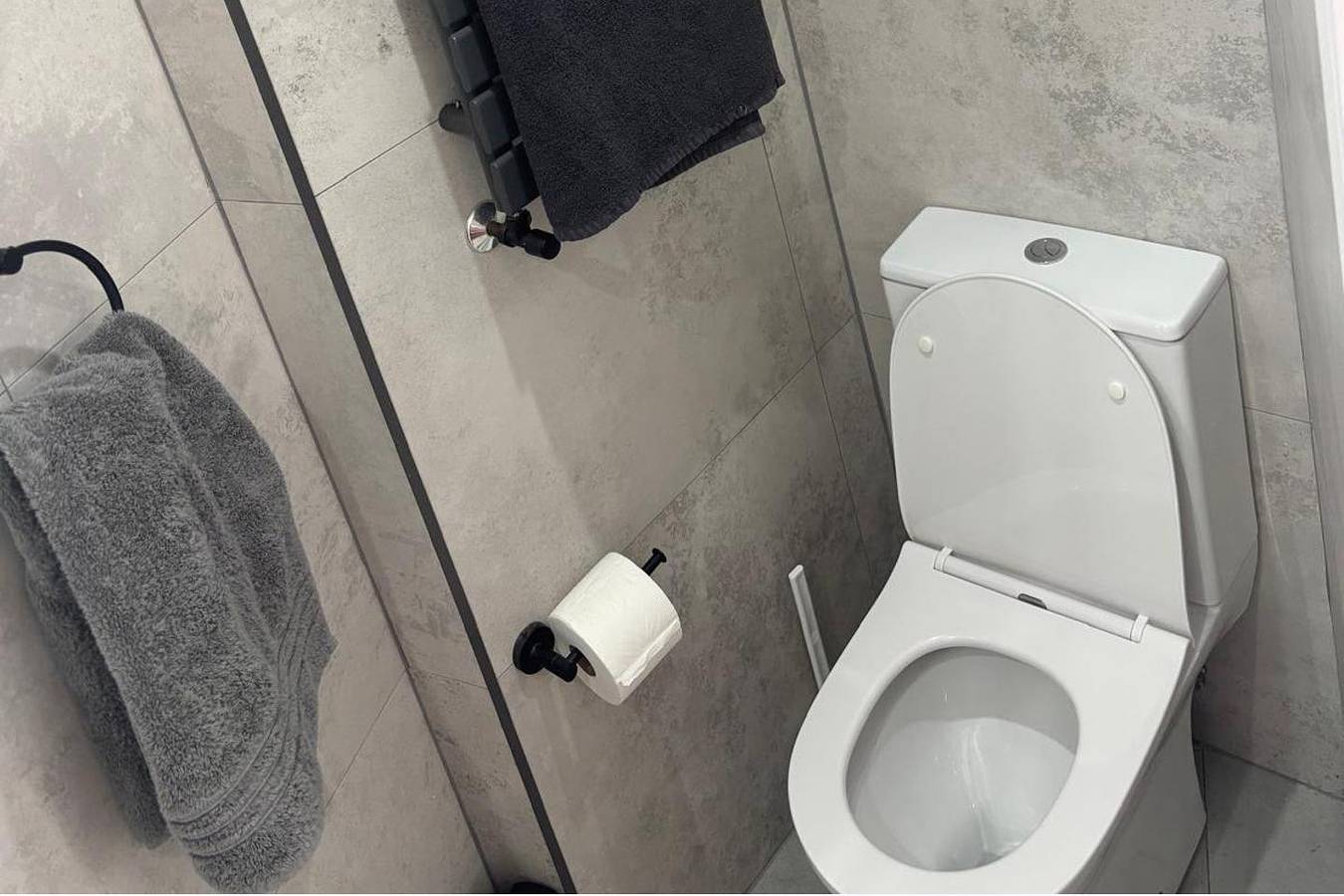 Entire studio, Studio - Parking - Garden - Wifi - Sleeps 2 in Ealing, London