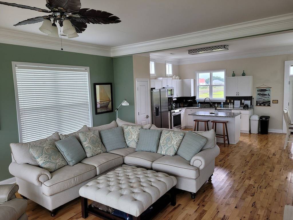 Pet friendly Ocean views Steps to Beach in Pleasure Island, New Hanover County