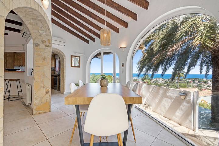 Villa Adriana con vista mare, vista montagna, Wi-Fi e aria condizionata in Montgo, Dénia