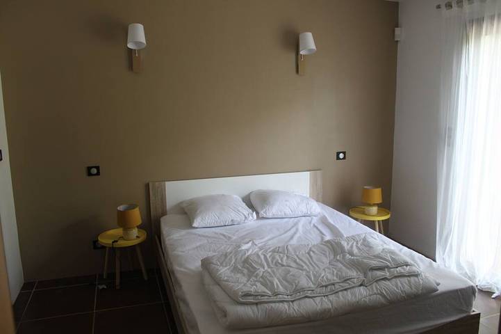 Location de vacances pour 12 personnes, avec jardin et terrasse à Entrechaux - 2