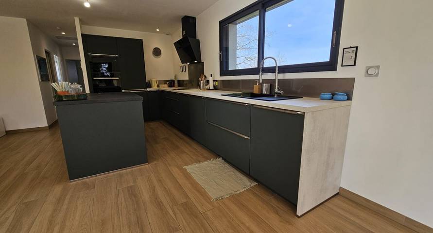 Gîte pour 4 personnes, avec terrasse et jardin, animaux acceptés à Salles-la-Source - 3