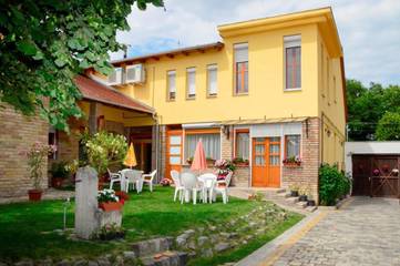 Maison d’hôte pour 3 personnes, avec jardin à Kecskemét