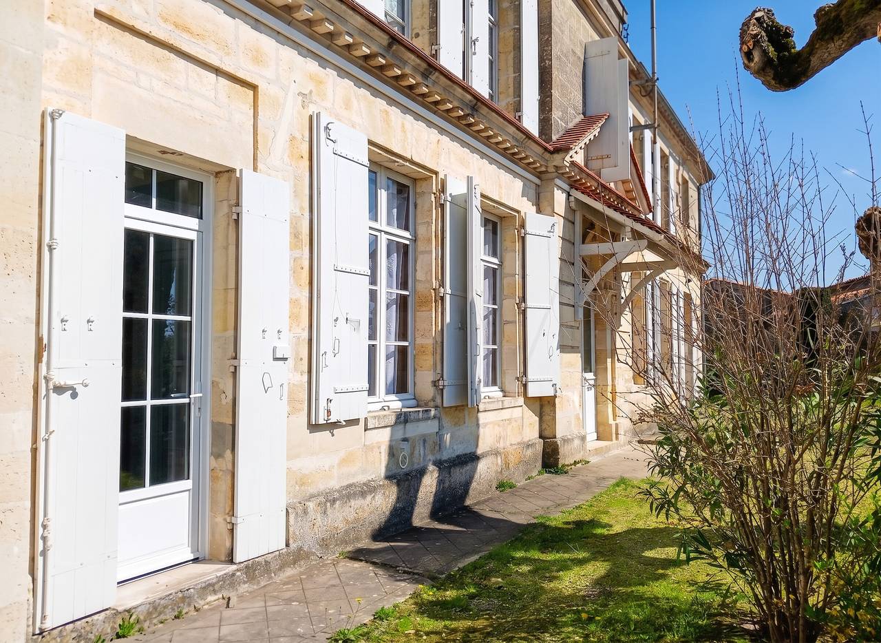 Apartamento entero, Apartamento en Saint-Émilion - Jardín privado in Saint-Émilion, Región de Libourne