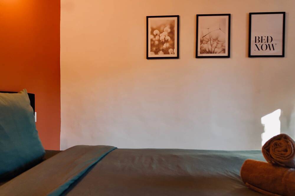 Entire apartment, Juni - Air-conditioned & Balcony in Brignoles, Brignoles region