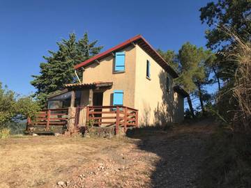 Gîte pour 7 personnes, avec balcon ainsi que jardin et vue à Chassiers