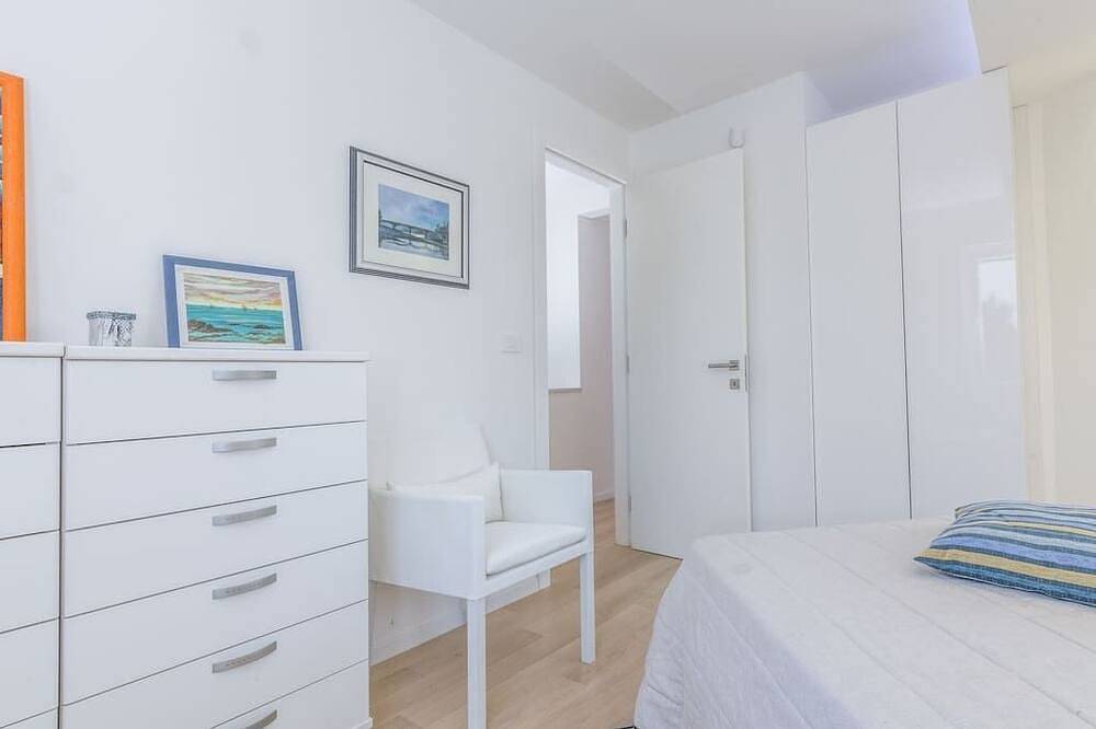 Luxury Villa White Rose with the Pool near Zrce Beach in Gajac, Pag