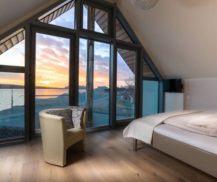 Ferienhaus für 6 Personen, mit Terrasse und Sauna sowie Seeblick in Heiligenhafen
