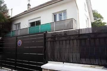 Appartement De Vacances pour 3 Personnes dans Aulnay-sous-Bois, Seine-Saint-Denis, Photo 1