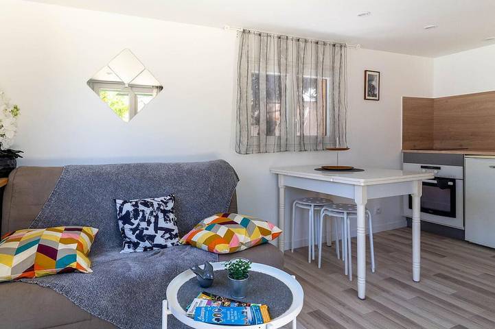 1 bedroom nice home in Marignane in Marignane, Costa mediterránea (Francia)