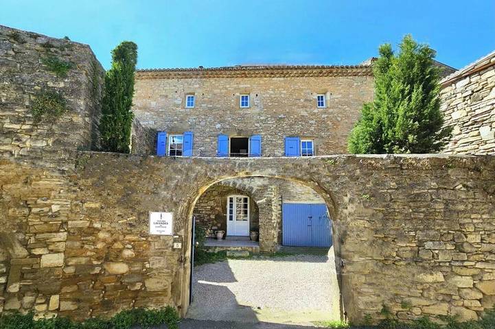 Gîte pour 8 personnes, avec piscine à Saint-Maurice-de-Cazevieille