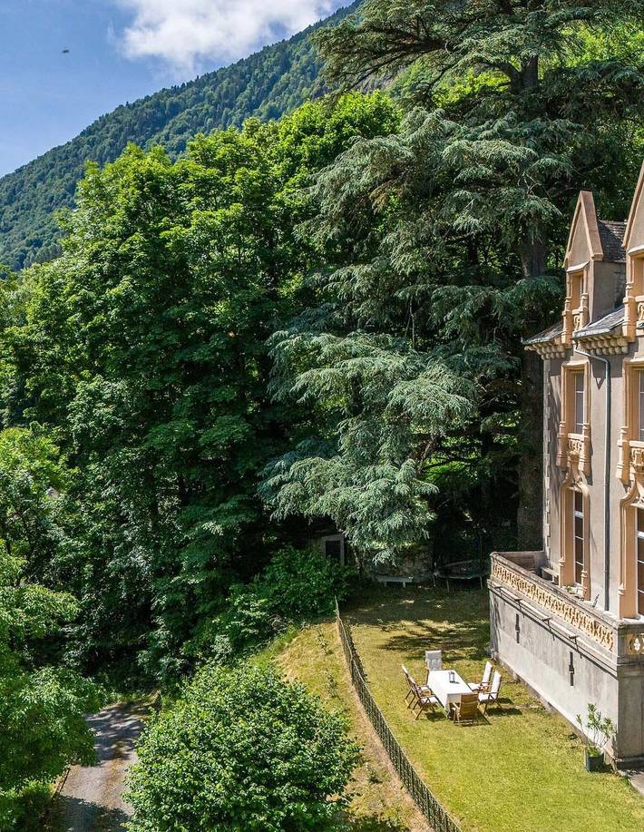 Château pour 14 personnes avec terrasse in Luchon-Superbagnères, Bagnères-de-Luchon