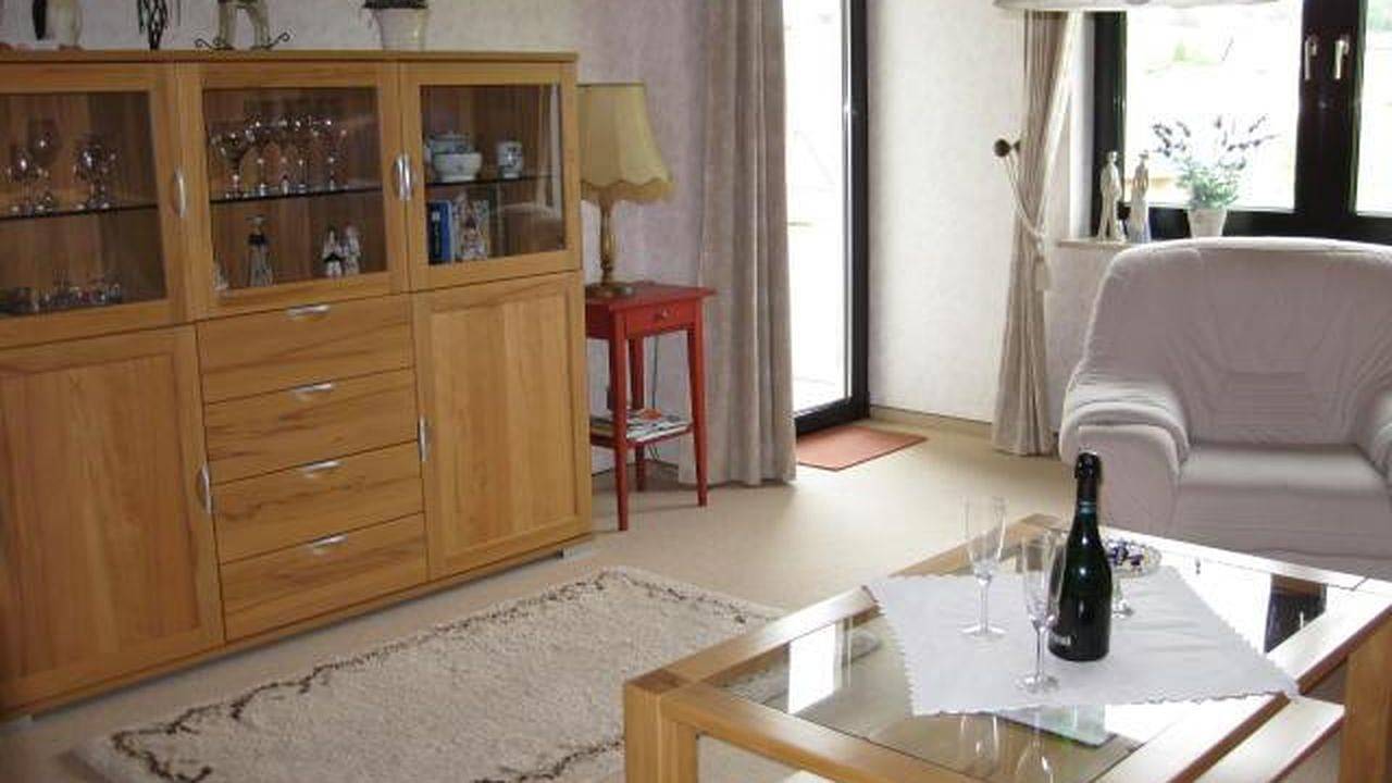 Geheel vakantieappartement, Vakantieappartement voor 3 personen met balkon in Daun, Vulkaan-Eifel