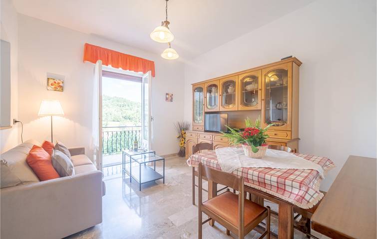 Appartamento di 130mq con parcheggio, terrazza e internet - Vicino a ristoranti e fiume in San Pietro Vara, Varese Ligure