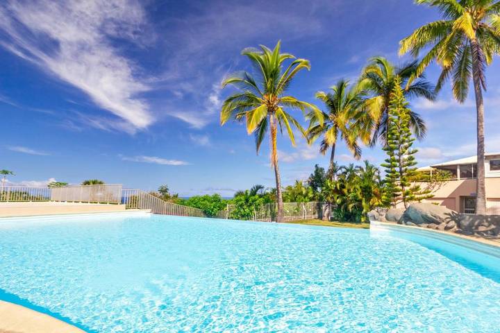 Gîte pour 4 personnes, avec vue ainsi que piscine et balcon dans Port de Saint-Gilles les Bains - 3