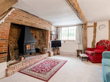 Vacation Rental for 4 Guests in Sible Hedingham, Essex, Picture 2