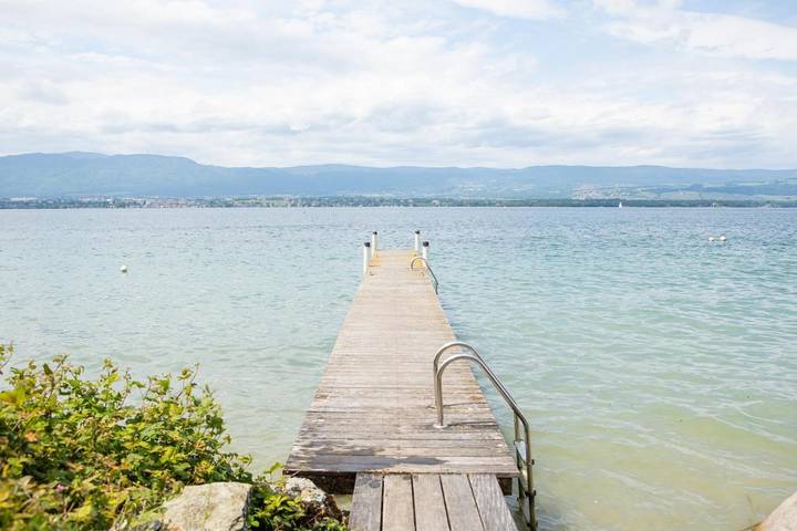 Location de vacances pour 7 personnes, avec vue et piscine ainsi que jardin et vue sur le lac à Nernier - 2