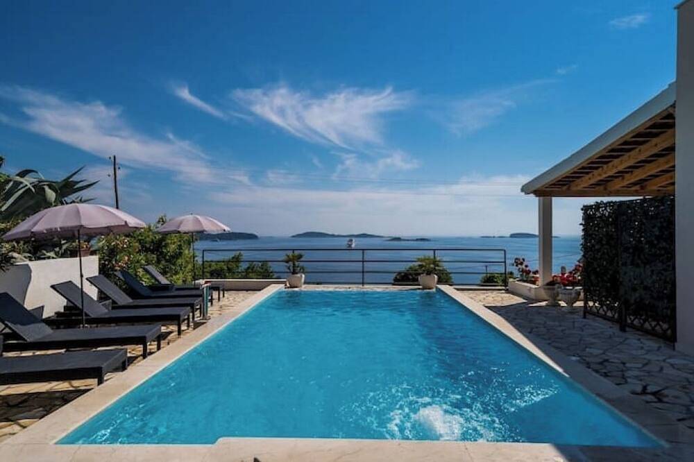 Apartments Villa Made 4U Deluxe Four Bedroom Apartment with Terrace and Sea View in Mlini, Dubrovnik-Neretva