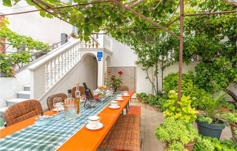 Ferienwohnung für 4 Personen, mit Terrasse in Biograd na Moru - 2