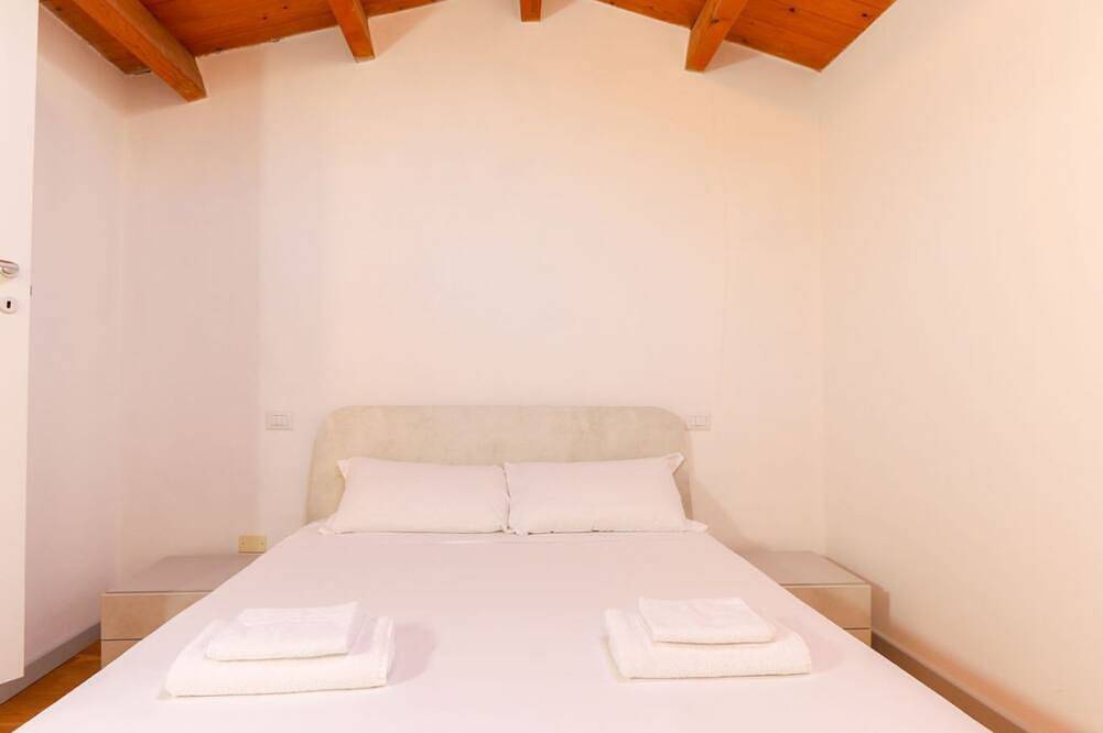 Entire apartment, Xenia Boutique House 5 in Oristano, Campidano