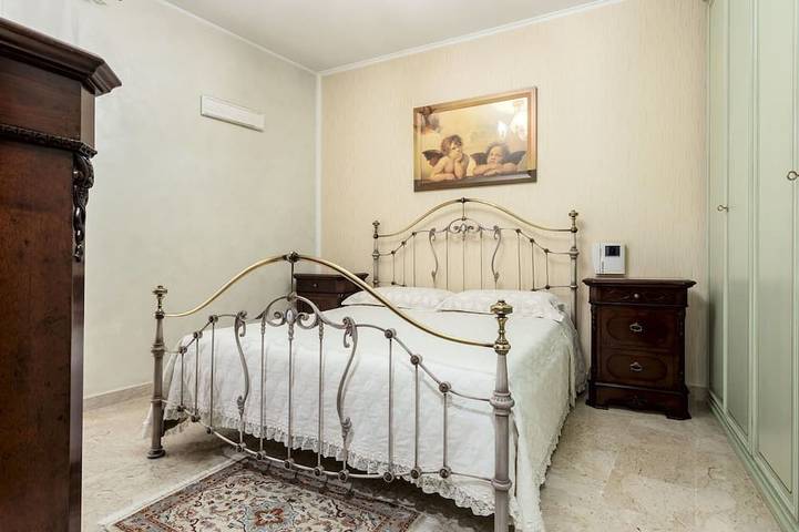 Magnifica villa per 6 persone con A/C, WIFI, TV e balcone in Partinico, Provincia di Palermo